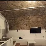 La Casa Di Alissia A Lägenhet